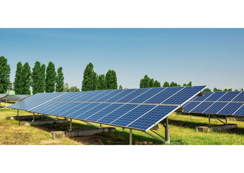 Artisan poseur de panneau solaire à Avignon pour estimer une production photovoltaique dans l’Hérault