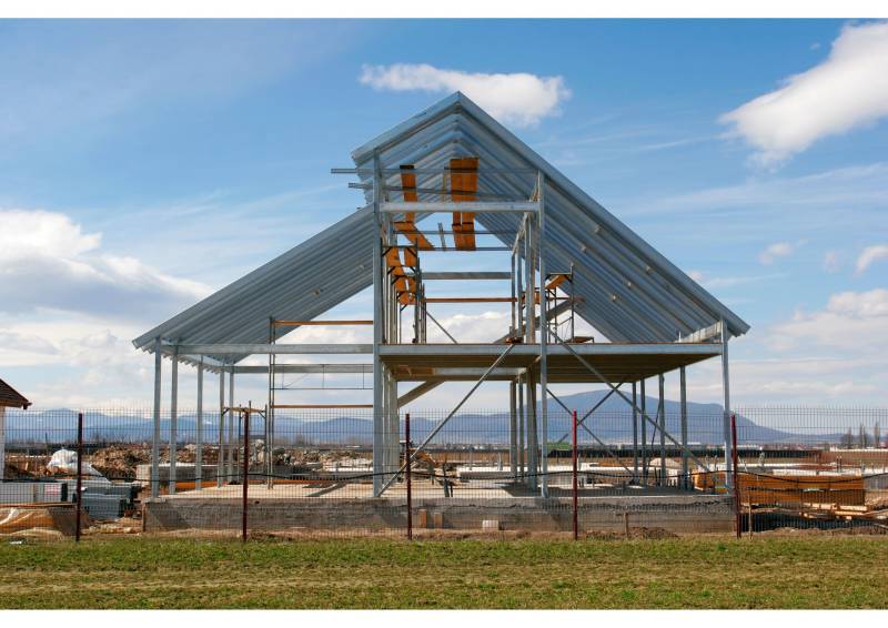 Entreprise photovoltaique à Avignon pour poser des panneaux solaires sur une charpente métallique 