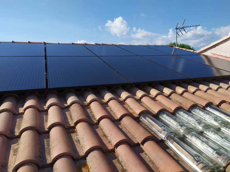 INOVA technologies Installation d'une centrale photovoltaïque en autoconsommation à Rochefort du Gard entre Nîmes et Avignon