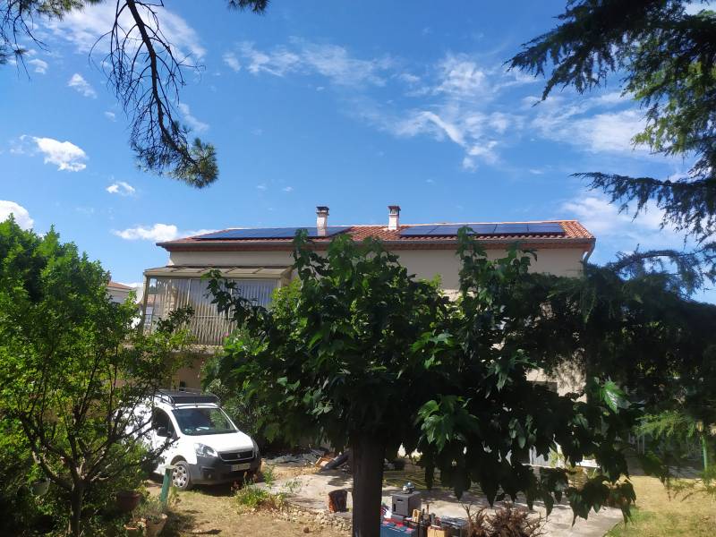 Installation d’un kit de panneaux solaires 6kwc dans le Gard