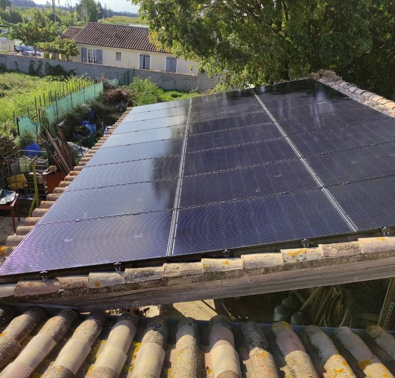 Pose de panneaux solaires à Boulbon (13) INOVA technologies