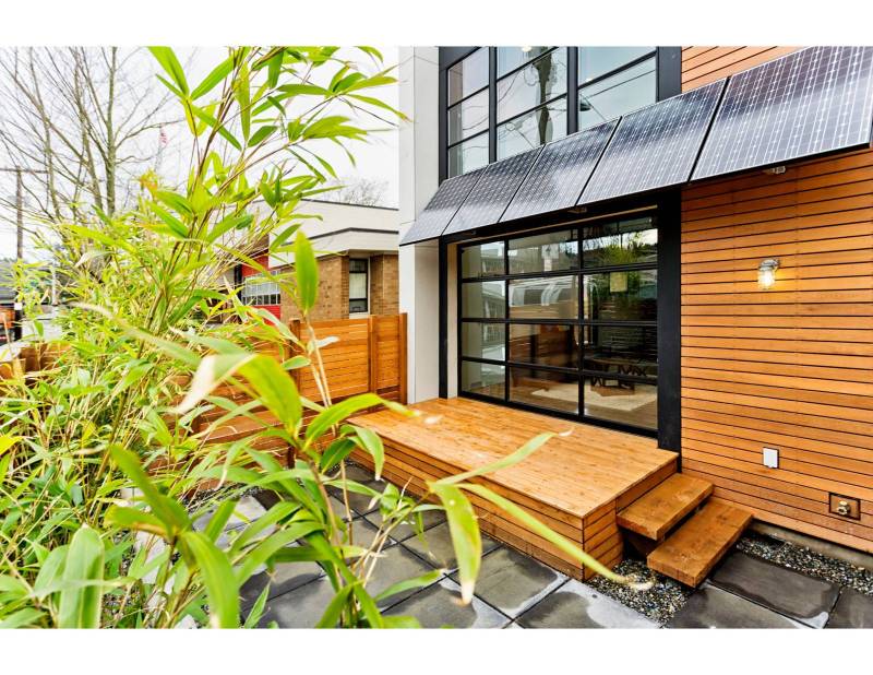 Pose de brise soleil photovoltaique à Montpellier (34)