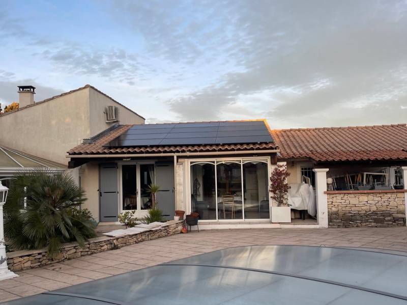 Installation de 12 panneaux solaires DMEGC dans le Vaucluse