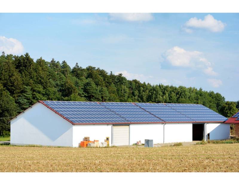 Installation photovoltaique pour équiper un bâtiment agricole dans l’Hérault