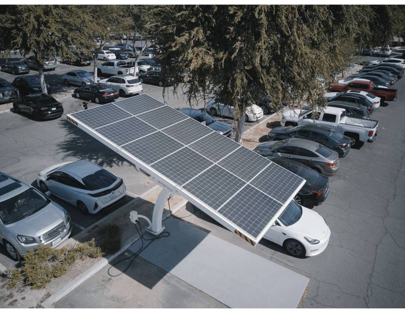 Installation de panneau photovoltaïque et borne de recharge à Cavaillon